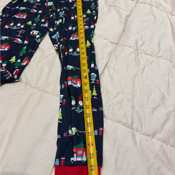 Woman’s small Wondershop Red and Green Holiday Christmas Pajamas - Picture 9 of 10